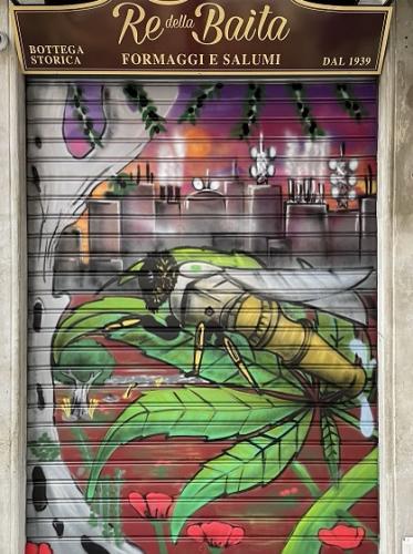 Saracinesca -Ape-Impollinatrice-StreetArt-murale-milano